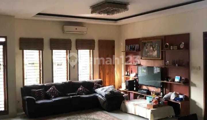 RUMAH BAGUS 2,5 LANTAI NYAMAN STRATEGIS SIAP HUNI DI KEMBAR BANDUNG