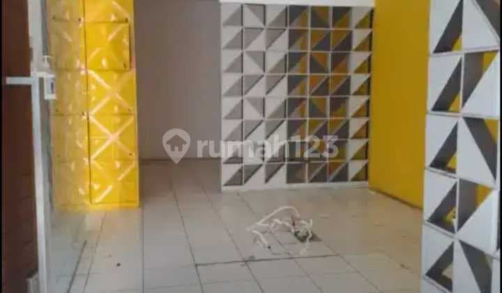 RUANG USAHA LUAS STRATEGIS 2,5 LANTAI SEMI FURNISHED SIAP PAKAI DI SAYAP RIAU BANDUNG