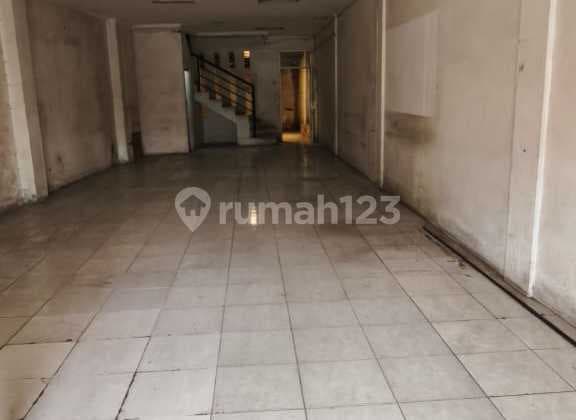 RUKO 2 LANTAI COCOK UNTUK SEGALA USAHA LOKASI RAMAI STRATEGIS SIAP PAKAI DI MAINROAD CIMAHI