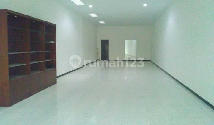 RUANG USAHA 1 LANTAI STRATEGIS PUSAT KOTA BANDUNG SIAP PAKAI