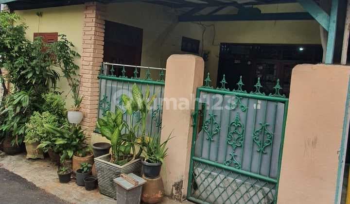 Rumah Kontemporer Hitung Tanah Tebet Jalan 1 Mobil