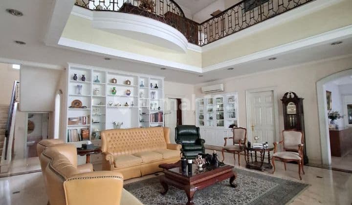 Dijual Rumah Mewah Hoek Kawasan Elite Kebayoran Baru