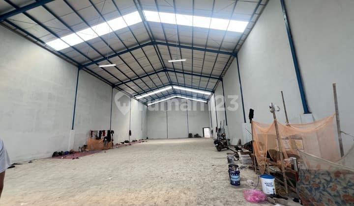 Good Warehouse in Yugi Warehousing Across Laksana Good and Ready to Use 40 Feet Container Access Industrial Permit