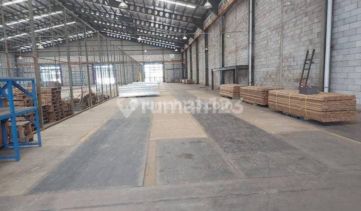Gudang Gandeng 9 di Kosambi Permai, Tangerang Siap Pakai Aksses Kontainer 40 Feet Izin Industri