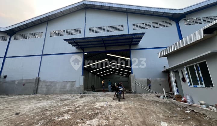 Good Warehouse in Yungsen Warehouse Area or Kiki Industrial Permit with 40-Foot Container Access