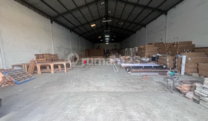 Good Warehouse in Pantai Indah Dadap, Ready to Use, Flood-Free, 40-Foot Container Access, Location in Front, Industrial Permit.