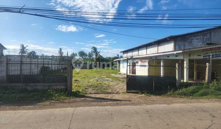 Nice land and building on Tanjung Pasir Teluk Naga main road, with easy access to Soekarno-Hatta Airport.