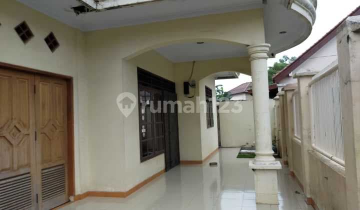 Rumah Bagus Semi Furnished Lokasi di Desa Pangkalan, Teluk Naga, Tangerang