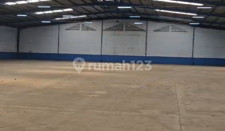 Cheap and Good Warehouse in Pantai Indah Dadap, Ready to Use