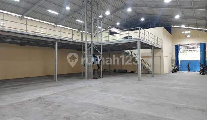 Disewakan Gudang Kavling DPR Cipondoh Tangerang bagus dan siap pakai dekat dengan jalan tol