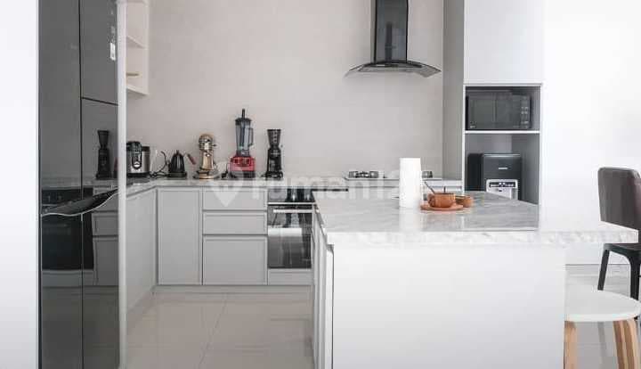 For Sale Luxurious Move-In Ready House in Setra Dago, Antapani, Bandung