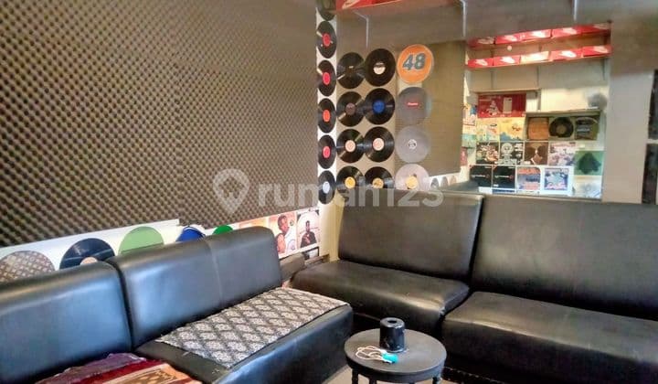 Rumah Dekat Pintu Tol Di Jalan Setra Murni Bandung Utara