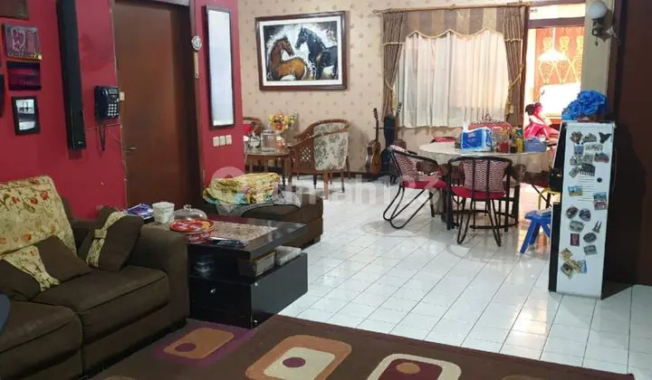 Rumah Cocok Untuk Tempat Tinggal atau Kantor di Bandung Kota Dekat Dekat Mall dan Hotel
