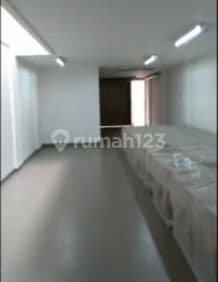 2 Shop Houses Rendeng Strategic Position on Jendral Sudirman Main Road, Bandung