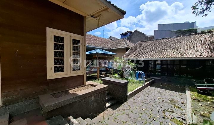 Rumah Mainroad Setiabudi Bandung Dengan Lebar Muka 50m