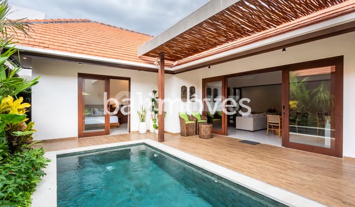 Vila Baru Tiga Kamar Tidur yang Indah Di Tepi Pantai Sanur