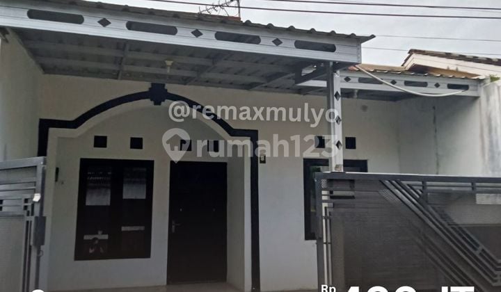 House Ready to Live In Fully Fenced and Garage Area West Purwokerto House Ready to Live In Fully Fenced and Garage Area West Purwokerto