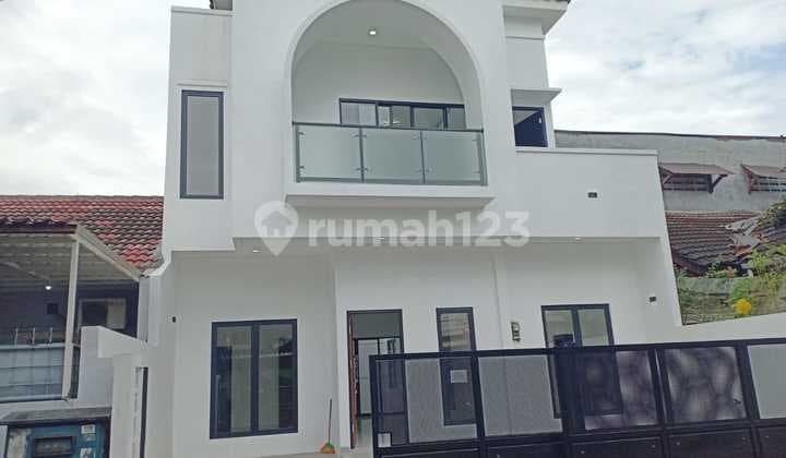 Rumah Brand New 2 Lantai di BSD Dekat Pasar Modern & Akses Tol - Taman Depan Belakang!