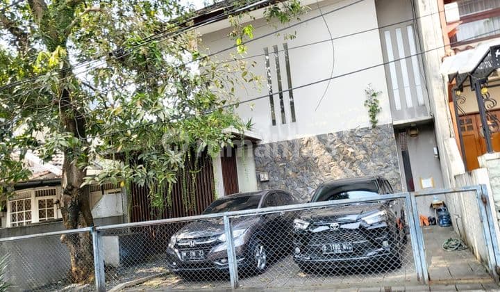 Rumah Tropical Modern Bintaro