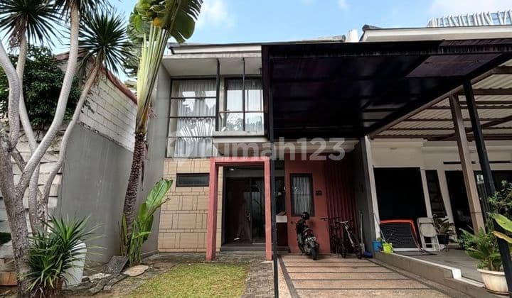 Tidy Move-in Ready House Behind BSD Plaza