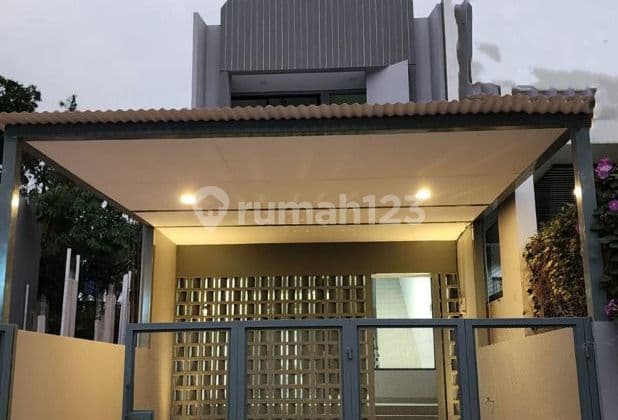 Rumah Baru 2 lantai dekat Summarecon Mall di Gading Serpong