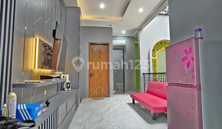 Rumah 3 Lantai Full Furnished Siap Huni Bekasi