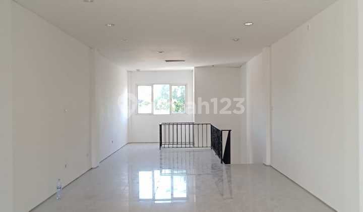 Strategic Shop House Rental Near Surabaya City Center, Nol Raya Jemursari