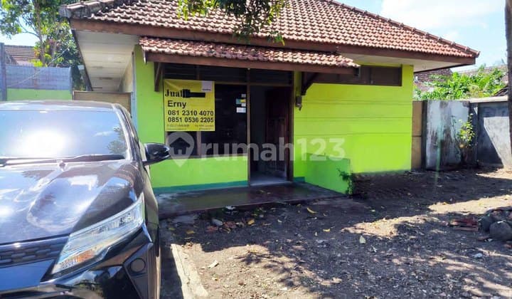 Rumah di Jl. PB. Sudirman Gg. Taitong Kota Bondowoso, Lokasi Tengah Kota, Area Padat Penduduk, Bagus + Terawat