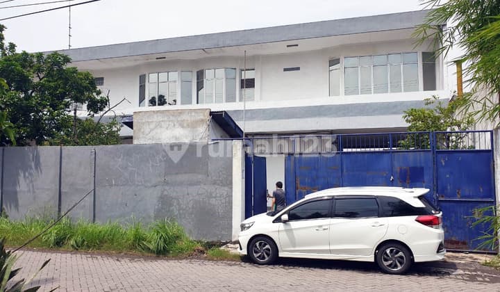 Gudang di Jl. Brigjen Katamso Sidoarjo, 2 Lantai, Strategis... DISEWAKAN JUGA !!!