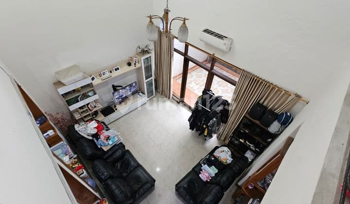 Rumah Siap Huni 2 Lantai Nyaman SHM di Taman Holis Indah