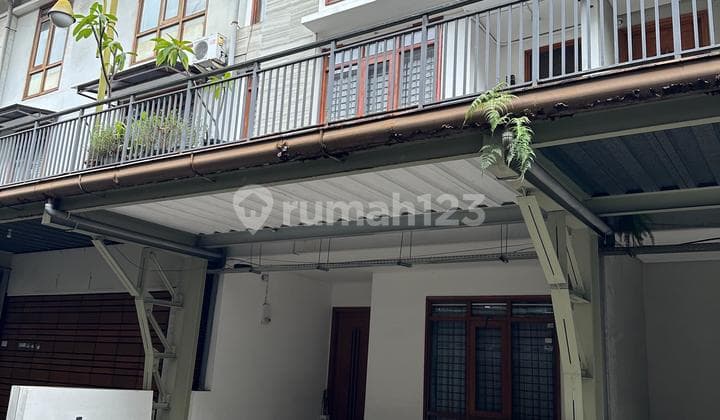 Bu Rumah Modern Minimalis SHM 2 Lantai di Istana Pasteur Regency
