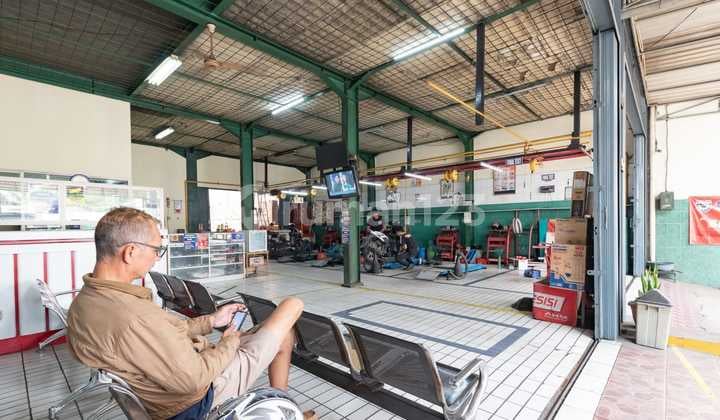 Rumah dan Ruang Usaha Strategis Pinggir Jalan SHM di Terusan Kopo