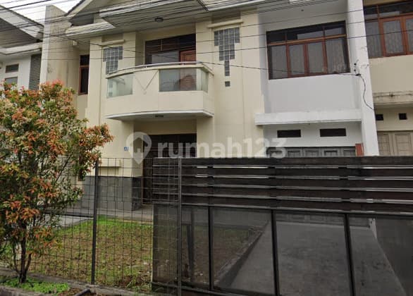 Rumah Murah siap huni Bagus Unfurnished SHM di Jl.Cipaku Indah II