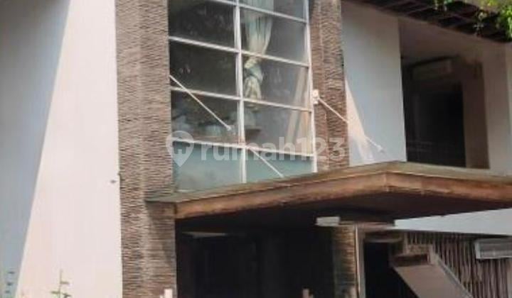 Lelang Rumah Mewah 3 Lantai Strategis Terawat Jl. Kemang Utara