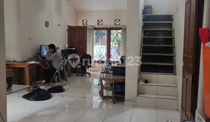 Rumah Siap Huni 2 Lantai SHM Nyaman Strategis di Kopo Permai