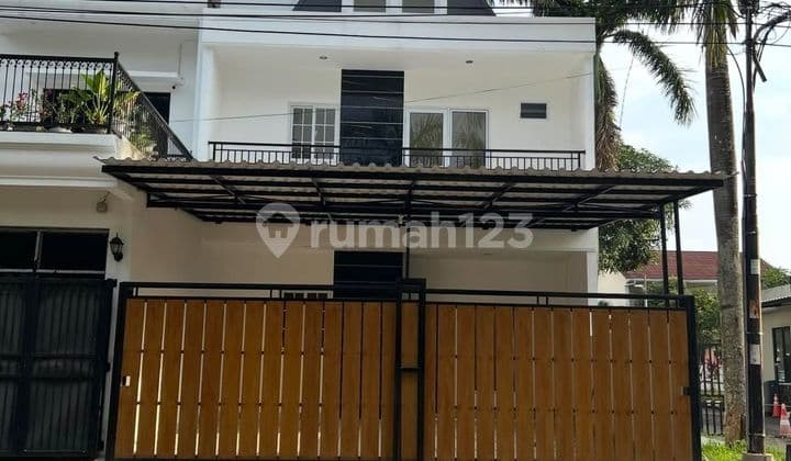 Rumah Hook Modern Melati Mas Strategis di Serpong Regency Melati Mas SHM Rumah
