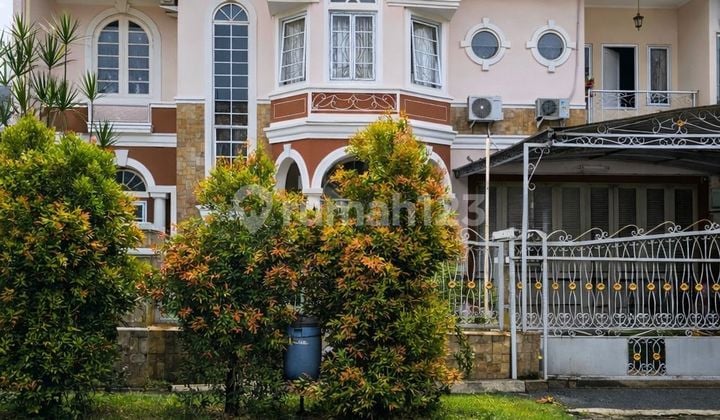 Rumah Luas 2 Lantai di BSD - Lokasi Strategis Dekat Akses Tol & Pasar Modern!