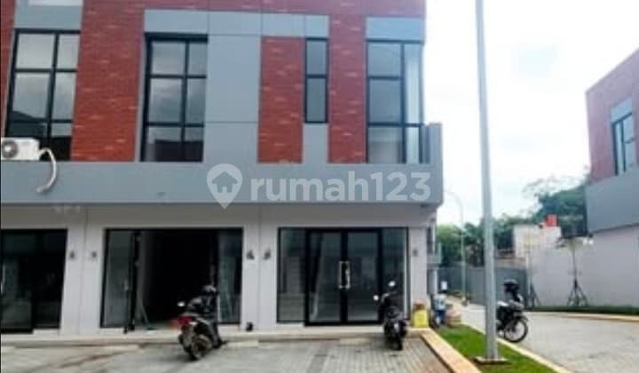 Disewakan Ruko Modern Hook 2 Lantai di BSD - Lokasi Pinggir Jalan Besar, Dekat Akses Tol, Aeon Mall & Digital Hub!