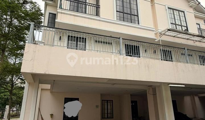 Dijual Rumah 3 Lantai Semifurnish di Suvarna Sutera Siap Huni