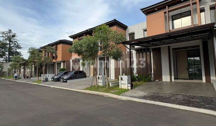 Sell 2-Story Ready-to-Live-in House in Meranti Suvarna Padi Golf Cluster