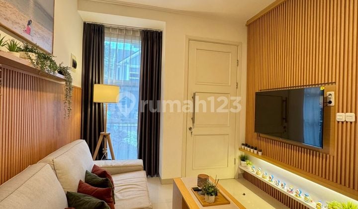 Rumah Cantik Modern di Suvarna Sutera Fully Furnished Siap Huni