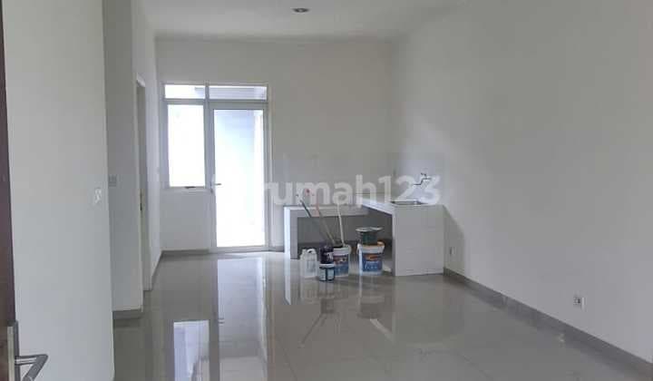 Disewakan Rumah Cluster Indira Suvarna Sutera Rapi Terawat Siap Huni