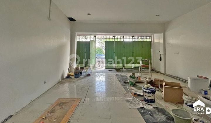 Ruko strategis tengah kota Semarang ramai pusat kuliner siap pakai dekat bandara pelabuhan disewakan di Tanah mas Semarang utara