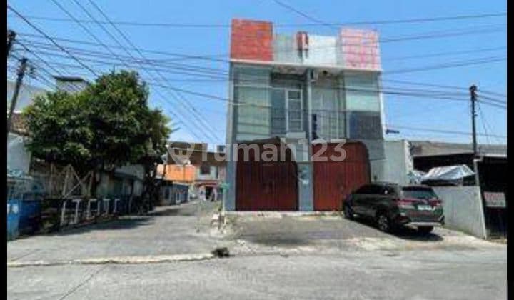 Ruko strategis tengah kota Semarang kawasan ramai dekat pintu tol Gayamsari dekat LIK disewakan di jl raya Tlogosari Pedurungan Semarang timur