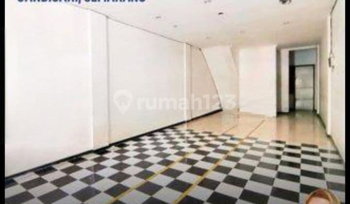 Ruko tengah kota semarang ramai strategis dekat simpang lima siap pakai disewakan di Sriwijaya Wonodri Semarang tengah