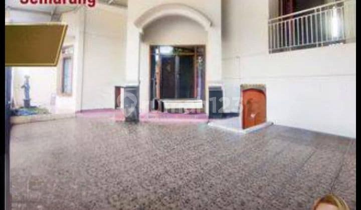 Rumah lama dihitung tanah luas tengah kota Semarang cocok untuk rumah kos dekat bandara dekat tol manyaran dekat Kalibanteng dekat pasar dijual di Srinindito Semarang Barat