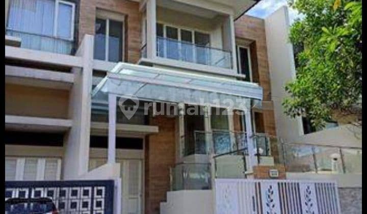 Rumah minimalis tengah kota Semarang daerah elit dekat tol dekat Akpol dekat sekolah internasional disewakan di graha candi golf jangli Candisari Semarang atas