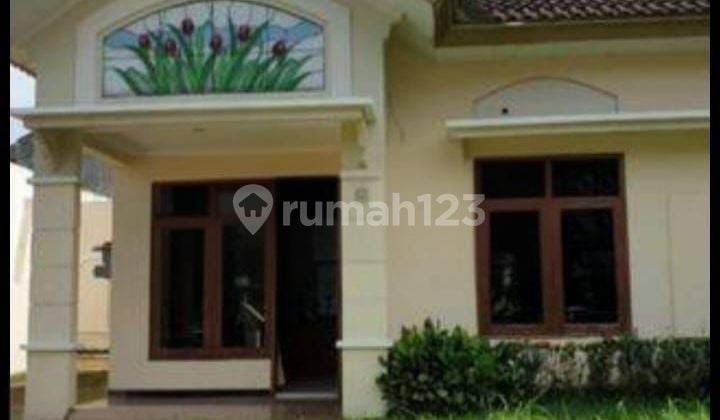 Rumah furnish murah tengah kota Semarang siap pakai dekat kampus Undip dekat pintu tol disewakan di graha estetika tembalang semarang selatan