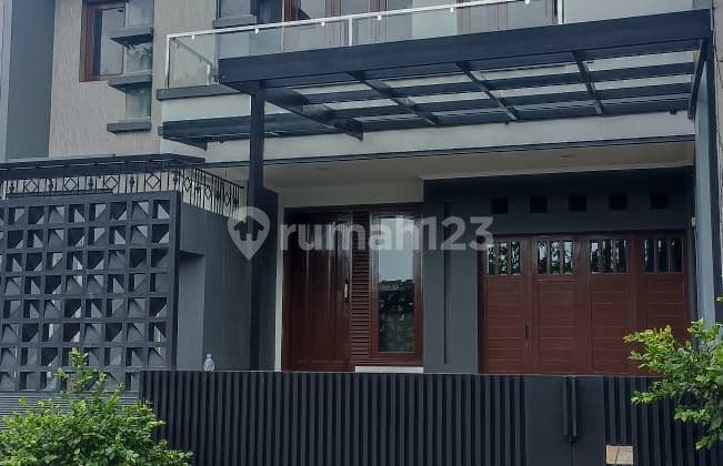 Rumah baru modern minimalis tengah kota Semarang siap pakai dekat tol dekat sekolah internasional dekat Akpol dijual di Graha candi golf Jangli Candisari Semarang atas