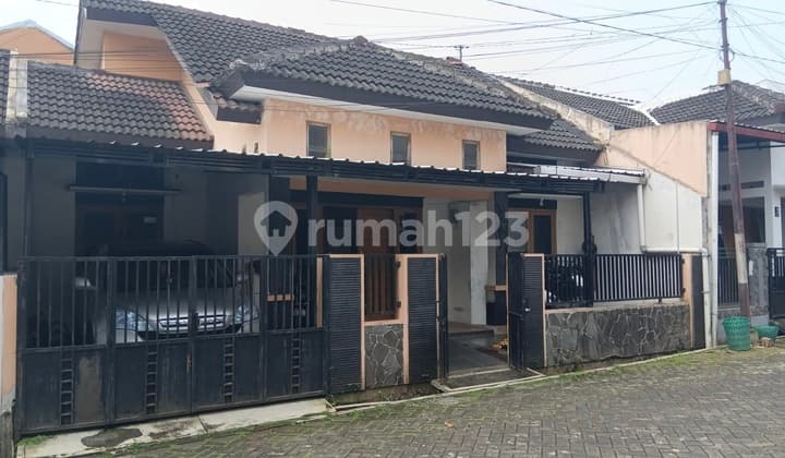 Rumah Tengah Kota Salatiga Siap Huni Dekat Kampus Uksw Dekat Tol Dijual di Nakula Sadewa Sidomukti Salatiga
